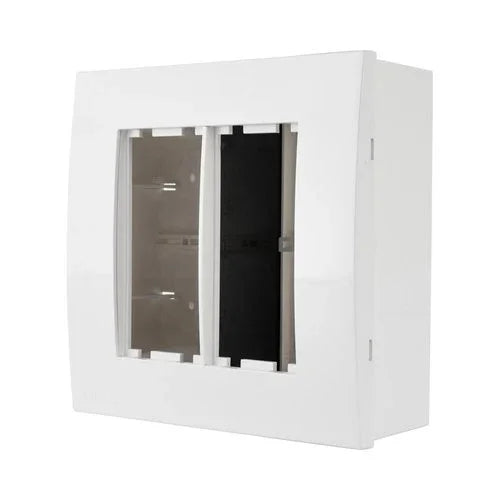 עמדת NISKO OFFICE על הטיח לבן 4 מודול, ללא אביזרים - אור שי סיטונאות חשמל בע״מ