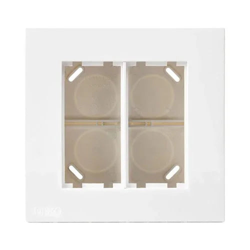 עמדת NISKO OFFICE על הטיח לבן 4 מודול, ללא אביזרים - אור שי סיטונאות חשמל בע״מ