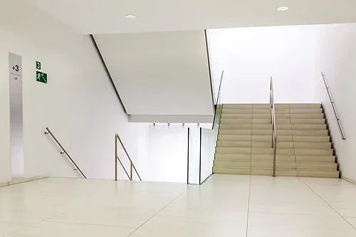 צמוד קיר/תקרה דו תכליתי לבן ICE 18W IP54 אור קר - אור שי סיטונאות חשמל בע״מ