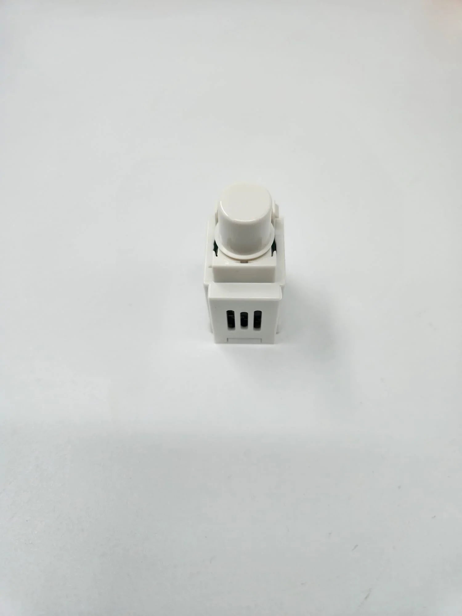 דימר טריאק-LED-200W - אור שי סיטונאות חשמל בע״מ