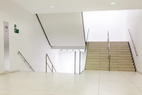 צמוד קיר/תקרה לבן דו תכליתי ICE 18W IP54 אור חם - אור שי סיטונאות חשמל בע״מ