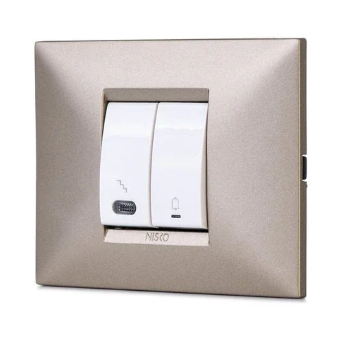 לחצן מדרגות מואר ניאון אדום 1 מודול לבן ניסקו סוויץ' - אור שי סיטונאות חשמל בע״מ