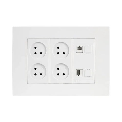 עמדת NISKO OFFICE על הטיח לבן 6 מודול, 4 שקעים, 1 מחשב 1 טלפון - אור שי סיטונאות חשמל בע״מ