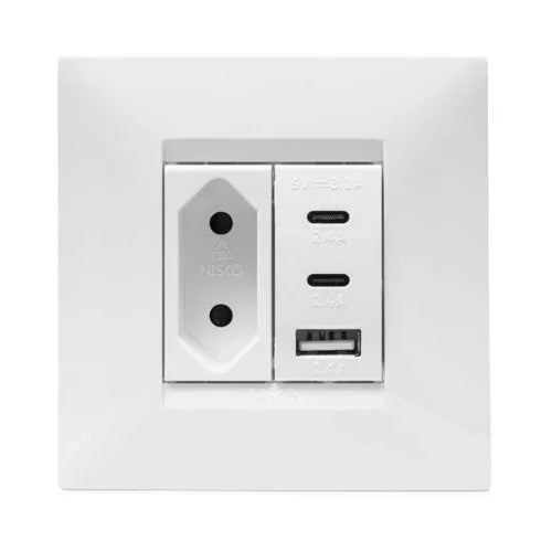 מארז טריפל USB עם שקע דו פיני לקופסא 55, מתאם ומסגרת BE לבנה ניסקו סוויץ' - אור שי סיטונאות חשמל בע״מ