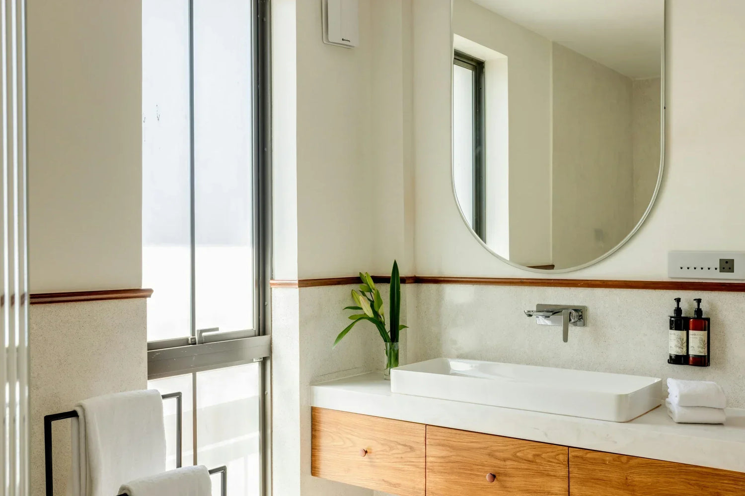 משקיעים בשיפוץ עצמי וזול - אור שי סיטונאות חשמל בע״מ