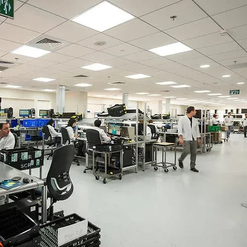 פאנל לד שקוע לבן LEDVANCE PFM 30W IP40 אור חם - אור שי סיטונאות חשמל בע״מ