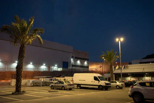 פנס הצפה אפור CONAN 200W 120x50° IP66 אור ניטרלי - אור שי סיטונאות חשמל בע״מ