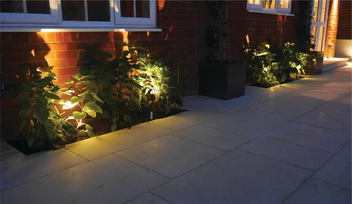 דגם יקינטון - דוקרן גינה גוון אור ירוק 5W TekTonix - אור שי סיטונאות חשמל בע״מ