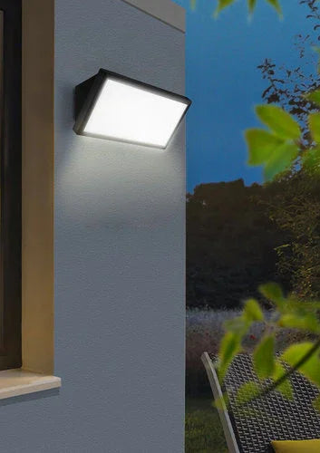 צמוד קיר/חומה 3CCT שחור CASA GN2 40W IP65 - אור שי סיטונאות חשמל בע״מ