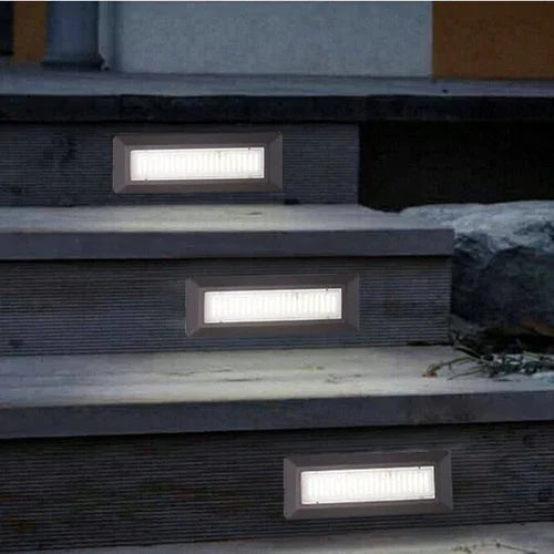 צמוד קיר אפור LOTUS-L 3W IP65 3CCT - אור שי סיטונאות חשמל בע״מ