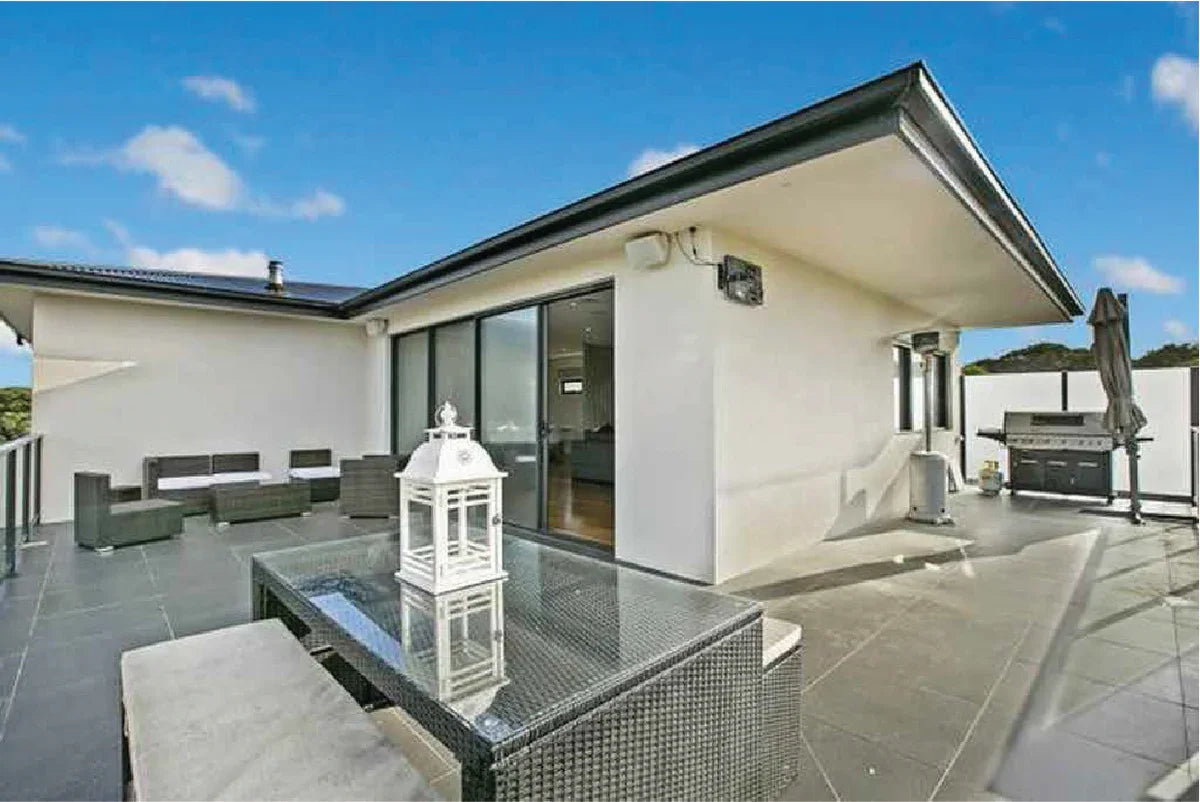 דגם מורן-צמוד קיר לבן אור חם IP65 20W TekTonix - אור שי סיטונאות חשמל בע״מ