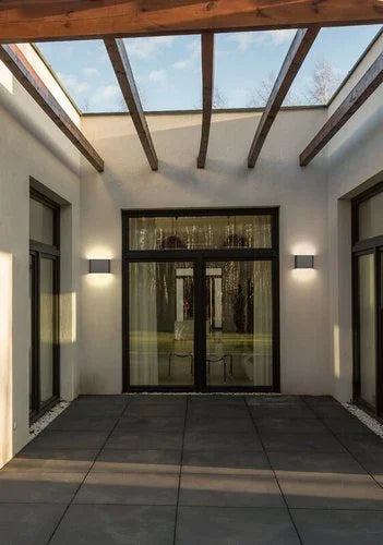 צמוד קיר שחור FLAT UP&DOWN 10W IP65 3CCT - אור שי סיטונאות חשמל בע״מ