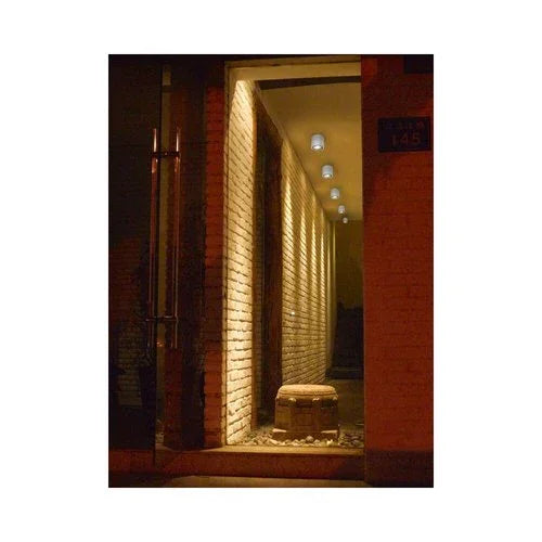 צילינדר לבן TOP 22W IP65 אור חם - אור שי סיטונאות חשמל בע״מ